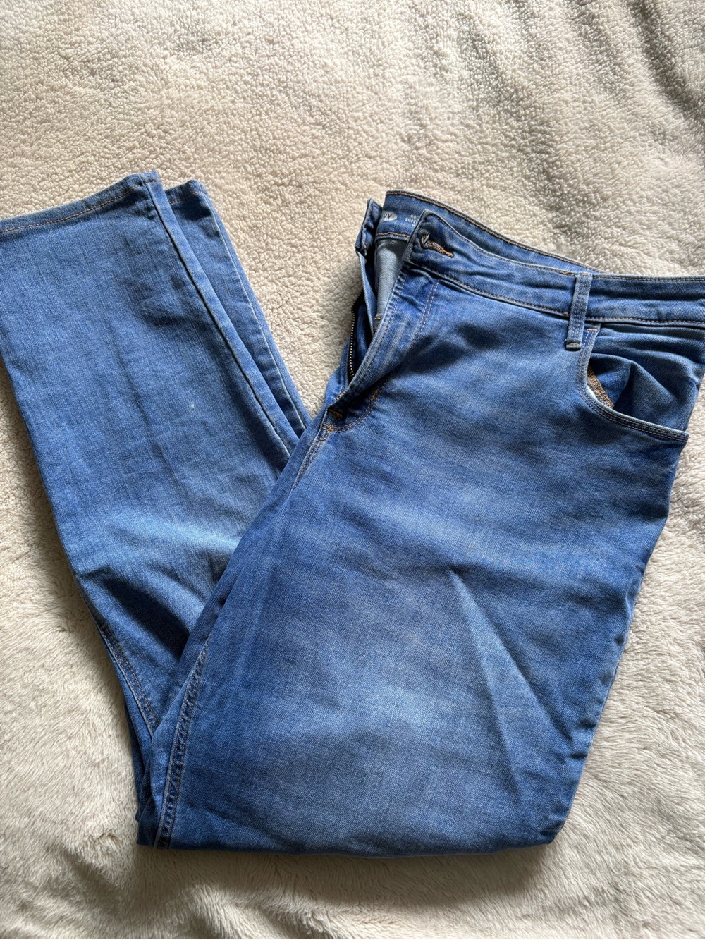 Old Navy Straight-Leg Women's Jeans in Blue Wash